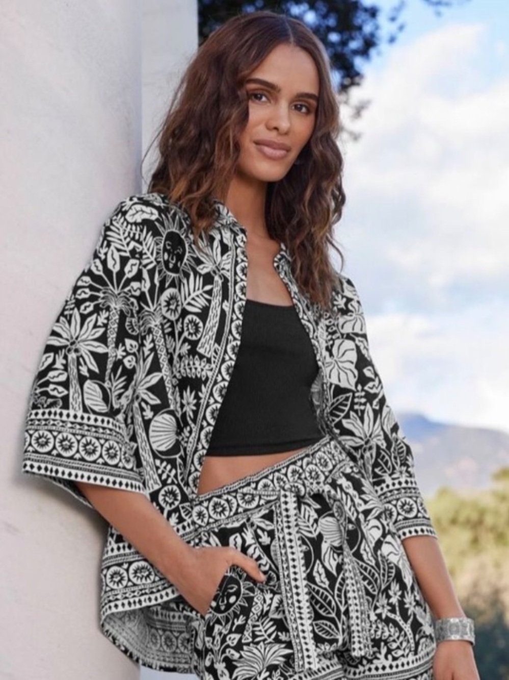 Johnny Was Blouse Luciana Kimono Short Sleeve Button Down in Linen Black White